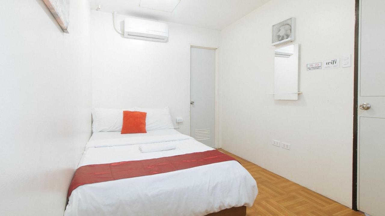 Nearest Hostel Pasay City By Reddoorz Exterior photo